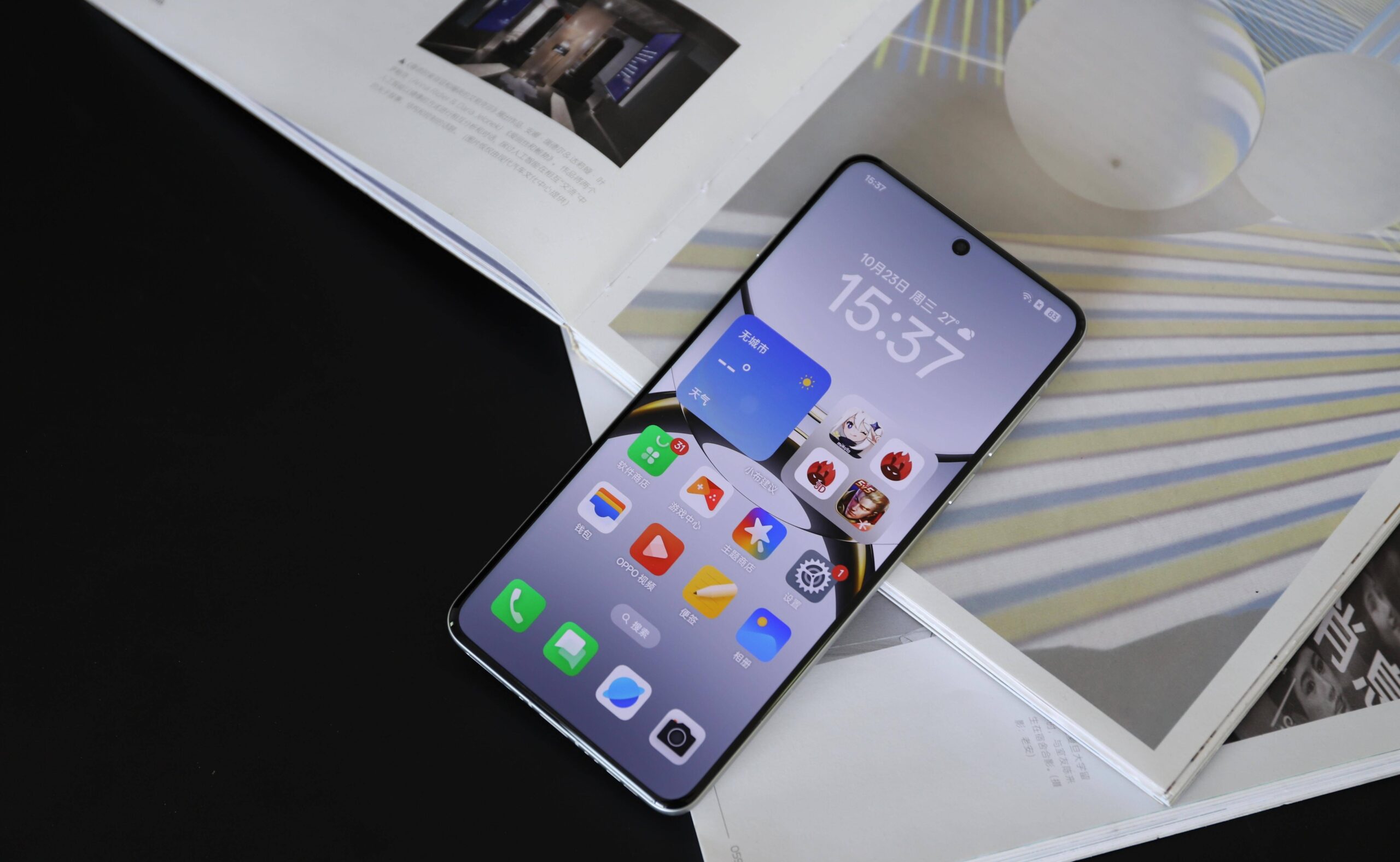 The OPPO Find X8 Pro placed on a desk, displaying its edge-to-edge screen and advanced features.